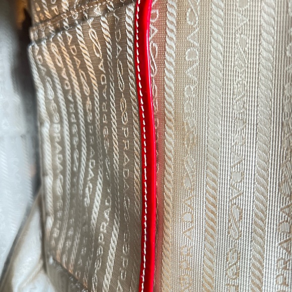 Prada Large Hobo Patent Leather Bag - Picture 10 of 17